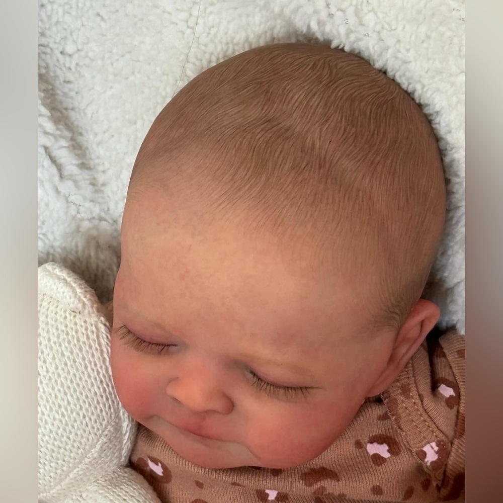 Reborn baby doll - realistic, painted with appropriate mottling of newborn - Picture 11 of 16